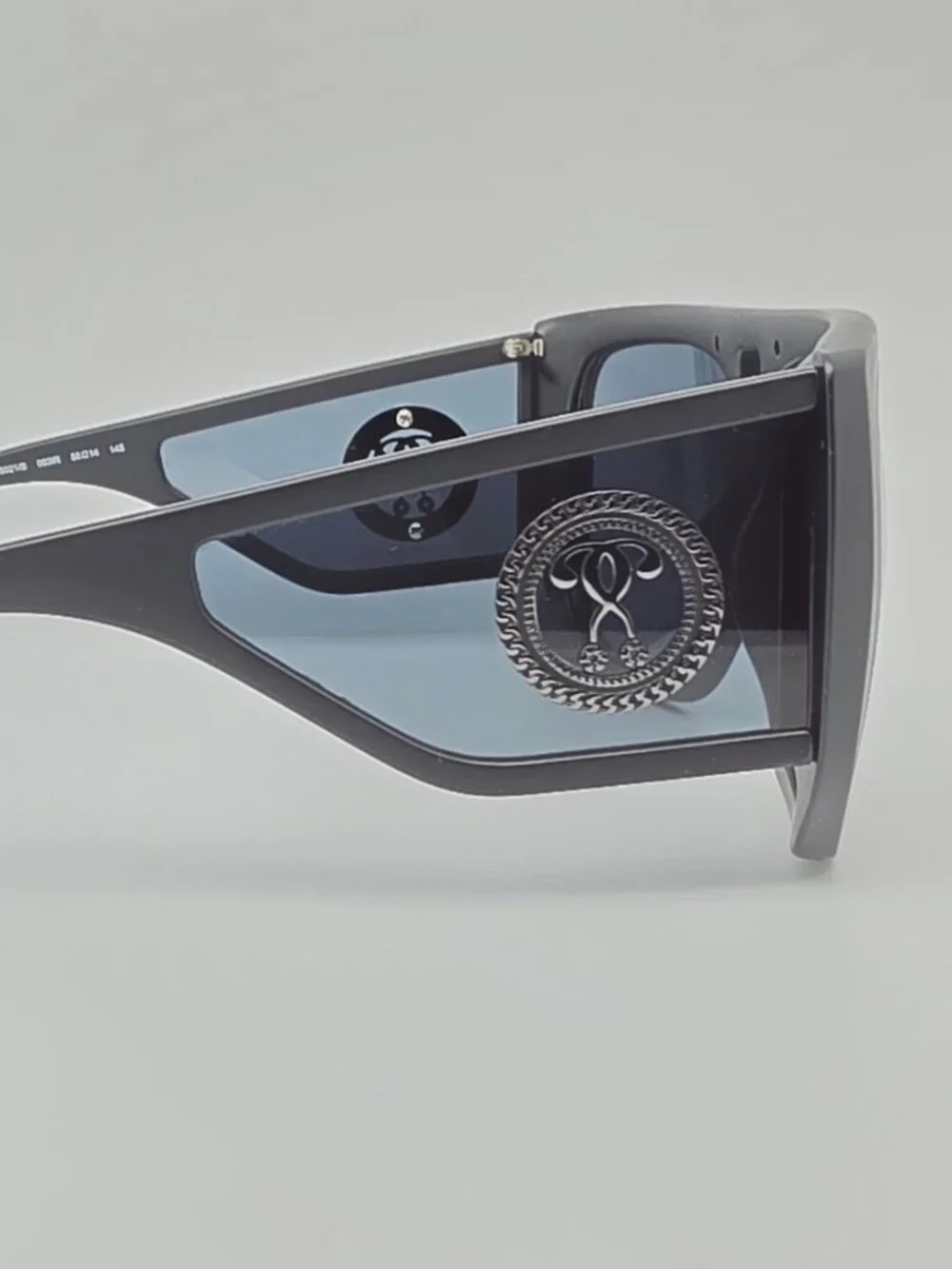 Moschino MOS021 Matte Black Frame Grey Lens Oversized Aviator Sunglasses w/ Case
